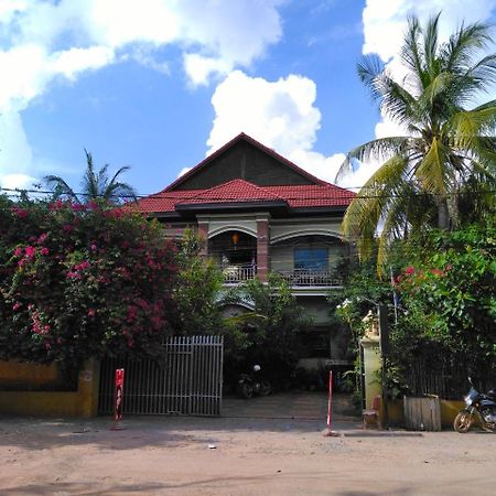 Firefly Guesthouse - The Berlin Angkor Siem Reap Luaran gambar