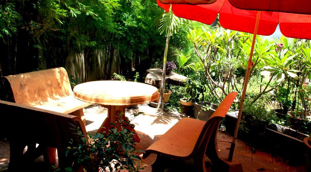Firefly Guesthouse - The Berlin Angkor Siem Reap Luaran gambar