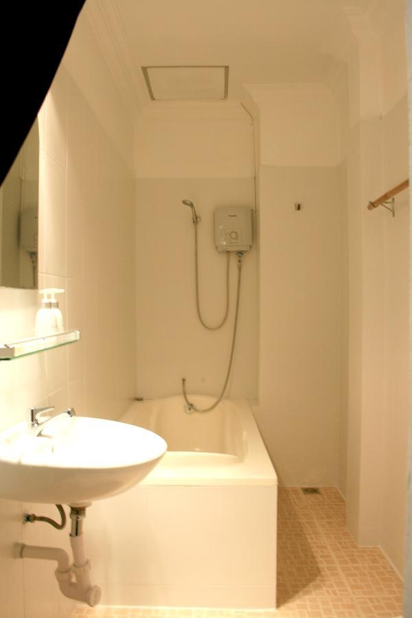 Firefly Guesthouse - The Berlin Angkor Siem Reap Luaran gambar