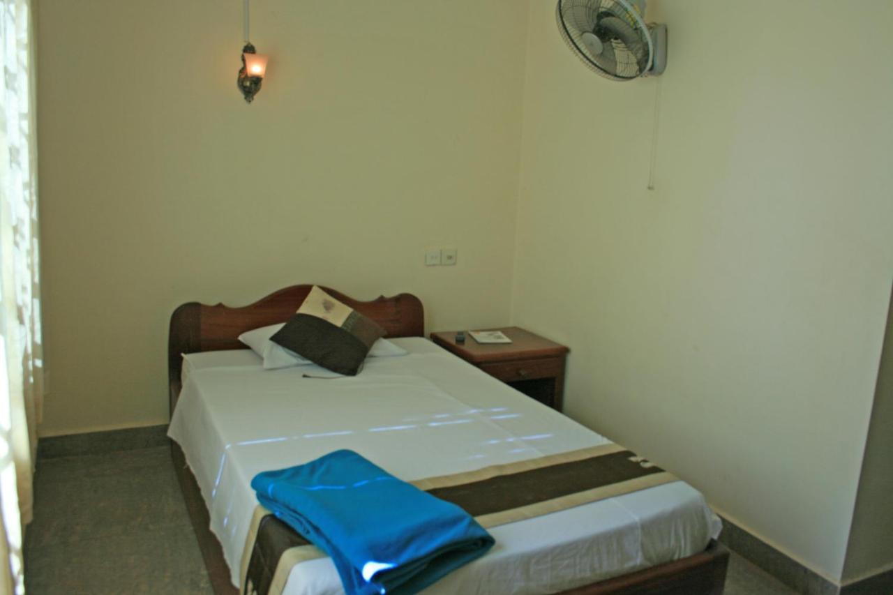 Firefly Guesthouse - The Berlin Angkor Siem Reap Luaran gambar